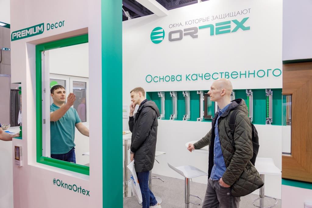 Менеджер по продаже окон должен быть убедительным Менеджер по продаже окон должен быть убедительным