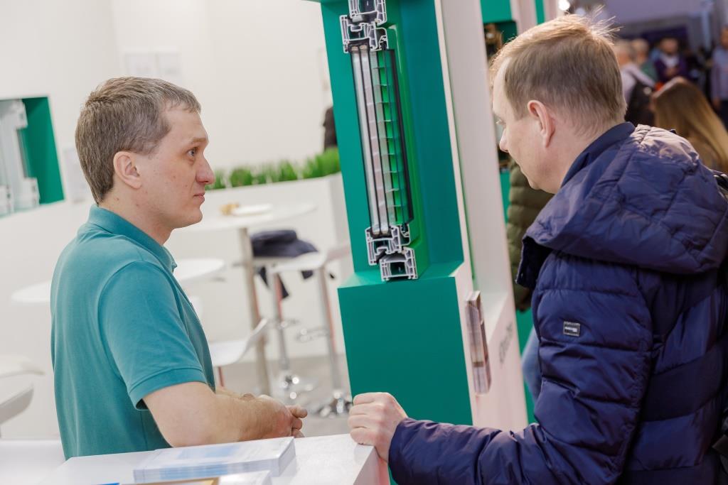 Менеджер по продаже окон должен быть коммуникабельным и клиентоориентированным Менеджер по продаже окон должен быть коммуникабельным и клиентоориентированным